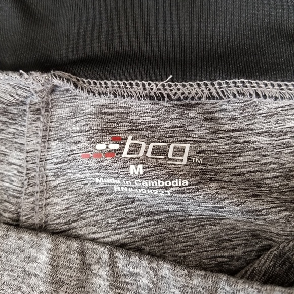 Work Out Leggings 🥳🥳🥳 - Picture 3 of 4